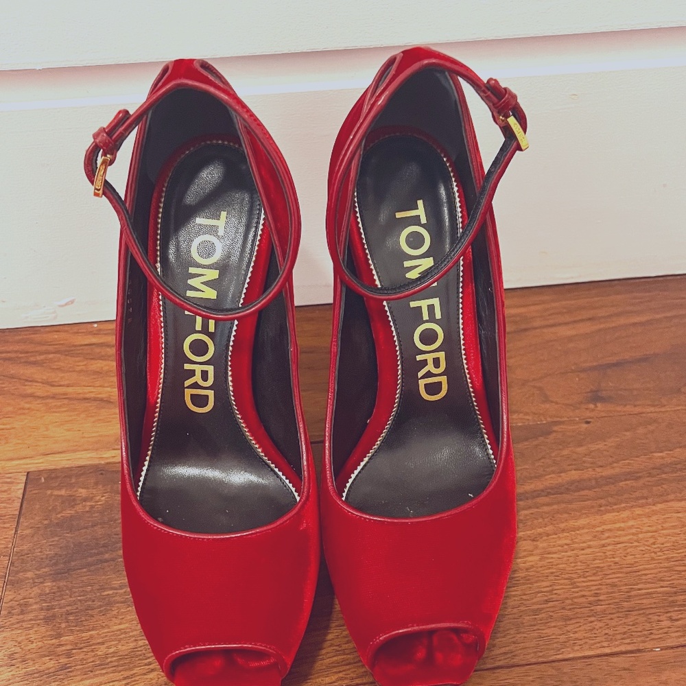 Tom Ford Velvet Peep Toe Pumps